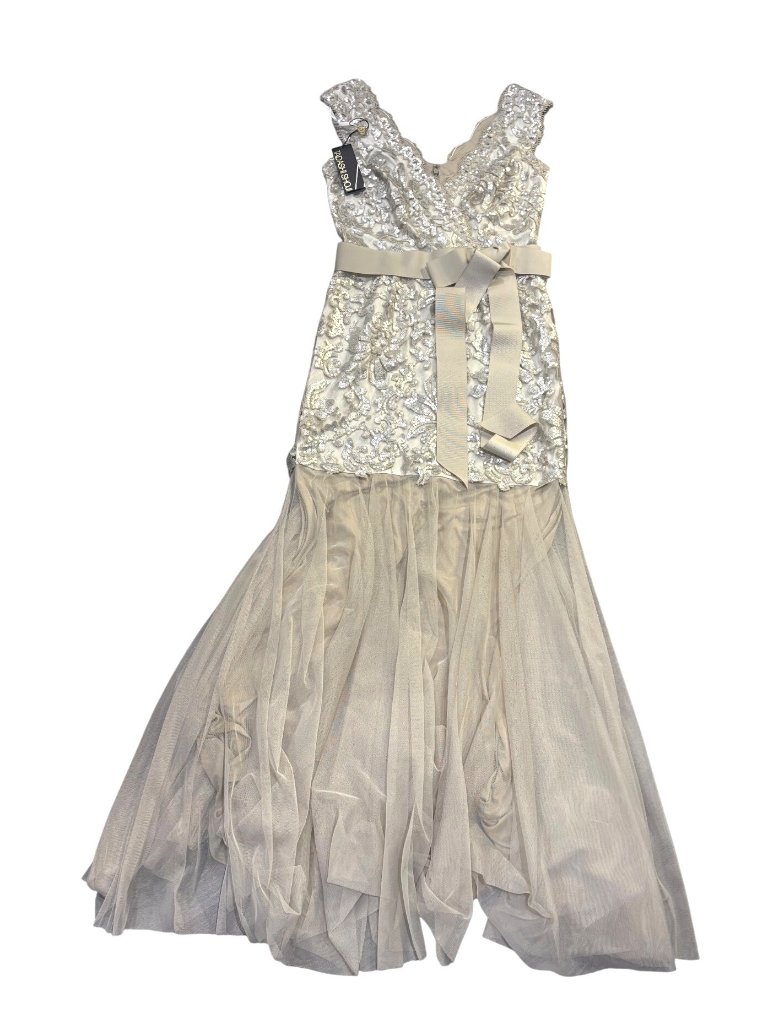 Tadashi Shoji Sleeveless Gown Style #3t1430lx In Fethr